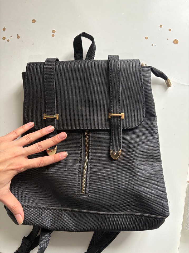 Kadın Siyah Deri Sırt Çantası - Görsel 2