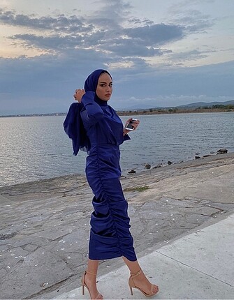 Saten abiye elbise