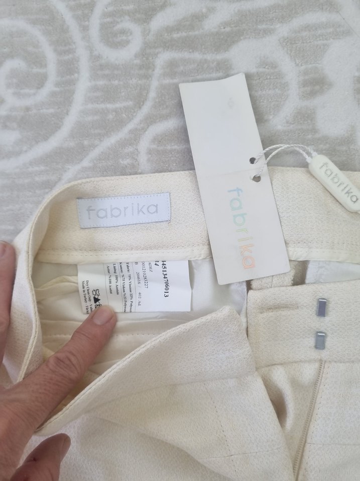 Kadın Beyaz Uzun Dökümlü Kumaş Pantolon - Görsel 2