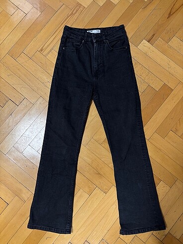 Bershka Cropped Flare Jean
