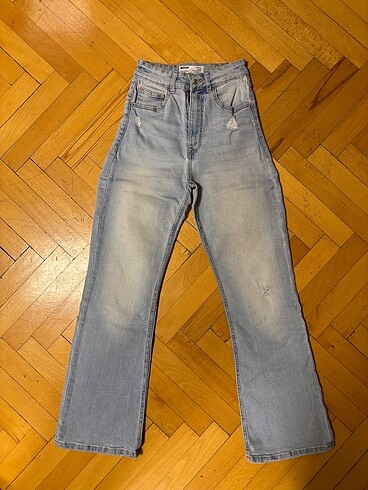 Bershka Cropped Flare Jean