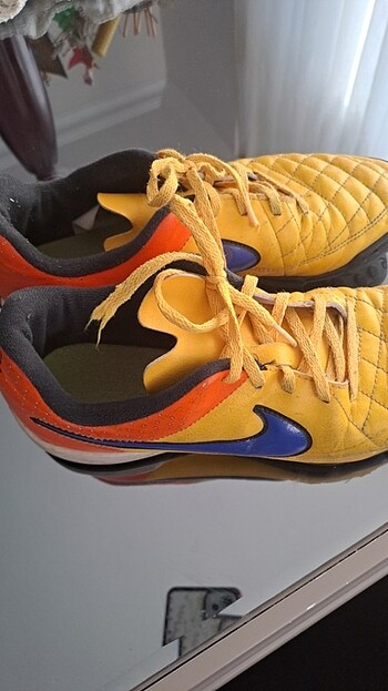 36 Beden çeşitli Renk Nike halı saha ayakkabı
