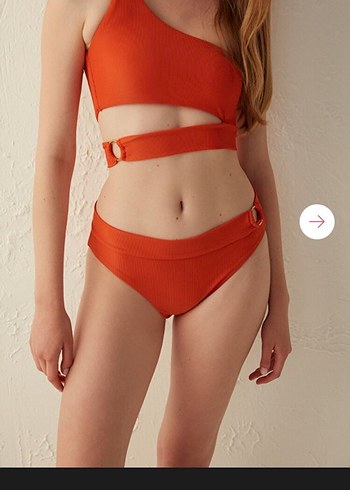Penti Kemerli Bikini takimi
