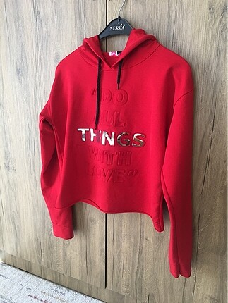 Kırmızı Kısa Yazı Baskılı Sweat