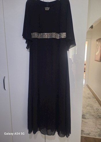 52 Beden Siyah Uzun Drapeli Gotik Abiye Elbise