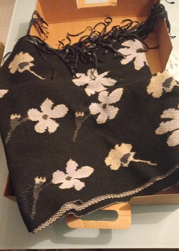 BEYMEN MARKA BAYAN ŞAL ÜRÜN SIFIRDIR. - Görsel 2