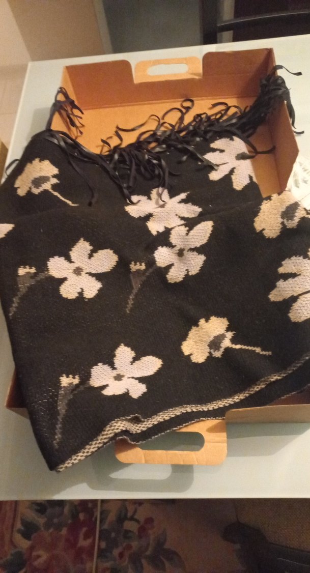 BEYMEN MARKA BAYAN ŞAL ÜRÜN SIFIRDIR. - Görsel 2