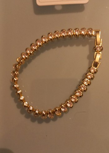 Zincir Detaylı Altın Renk Bileklik - Görsel 3