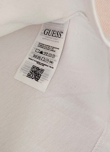 l Beden beyaz Renk Guess M-L beden sıfır etiketli tshirt