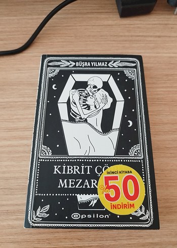 Beden Renk Kibrit Çöpü Mezarlığı, Aklımla Dalga Geçme Meleklerle Yaşamak