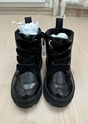 Kız Çocuk Siyah Rugan Velcro Bot