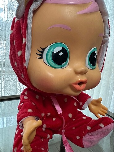  Beden Cry babies çilek kokulu