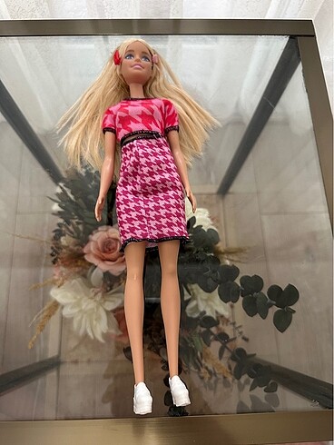 Barbie FABBATOYS Barbie Büyüleyici Parti Bebeği
