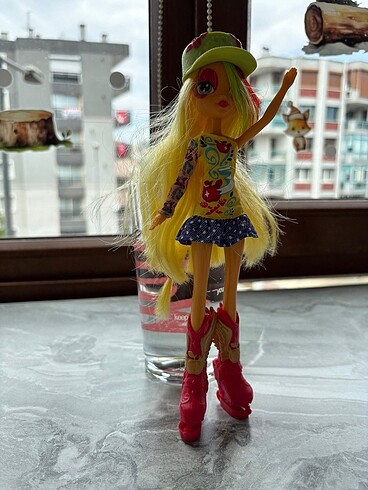 Beden Hasbro My Little Equestria Girl