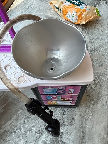Barbie Barbie saç yıkama standı