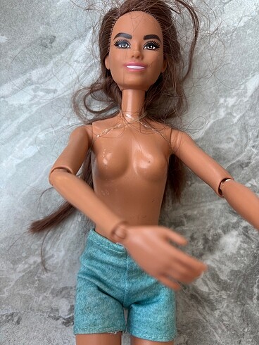 Barbie Eklemli Barbie