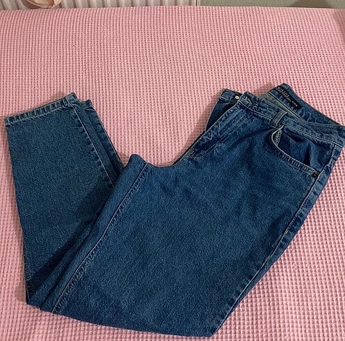 mom jean