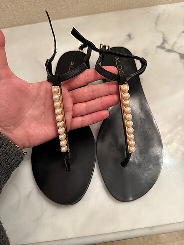 Aldo incili parmak arasi sandalet