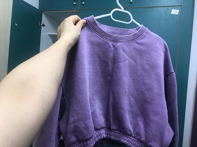 s Beden Pull and bear crop sweatshirt