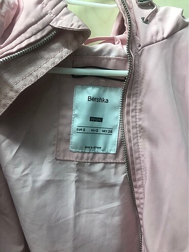 Bershka yağmurluk