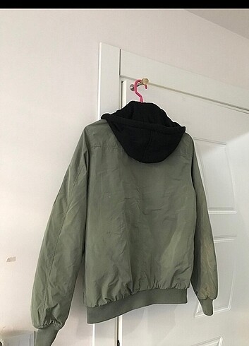 s Beden Pull and bear mont