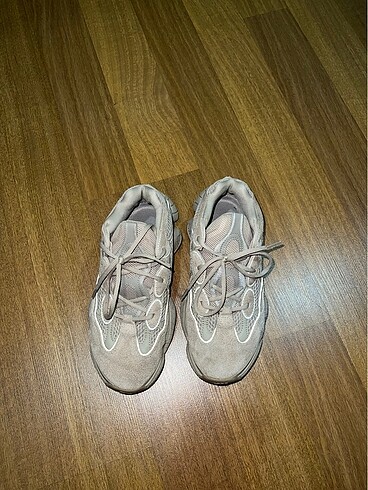 Yeezy 500