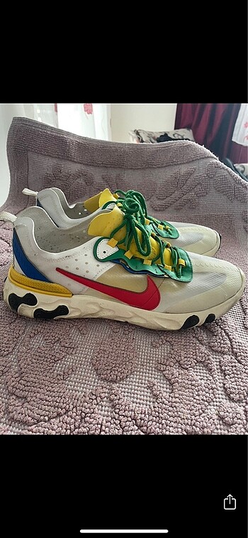 Nike react şeffaf