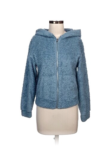 Bershka Spor Dış Giyim %70 İndirimli.