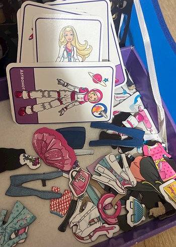 Beden Barbie Manyetik Kıyafet Giydirme Oyunu