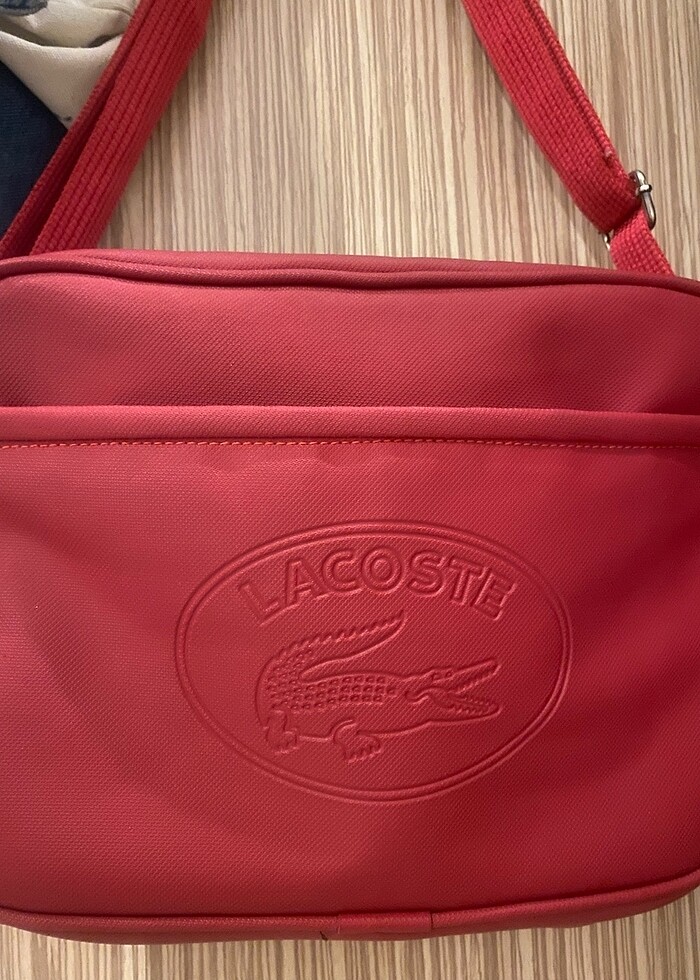 Lacoste kırmızı çanta - Görsel 2