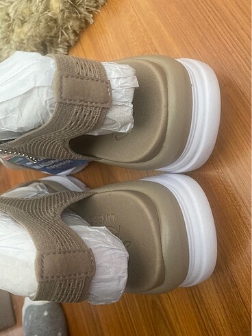 41 Beden Skechers Sandalet