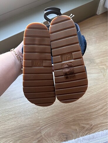 29 Beden H&M Çocuk Sandalet