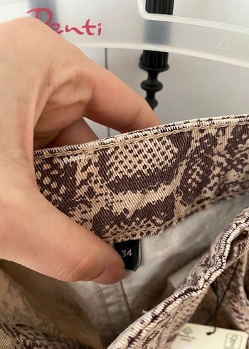 Trendyol & Milla Kahverengi Yılan Desenli Kemerli Mini Etek