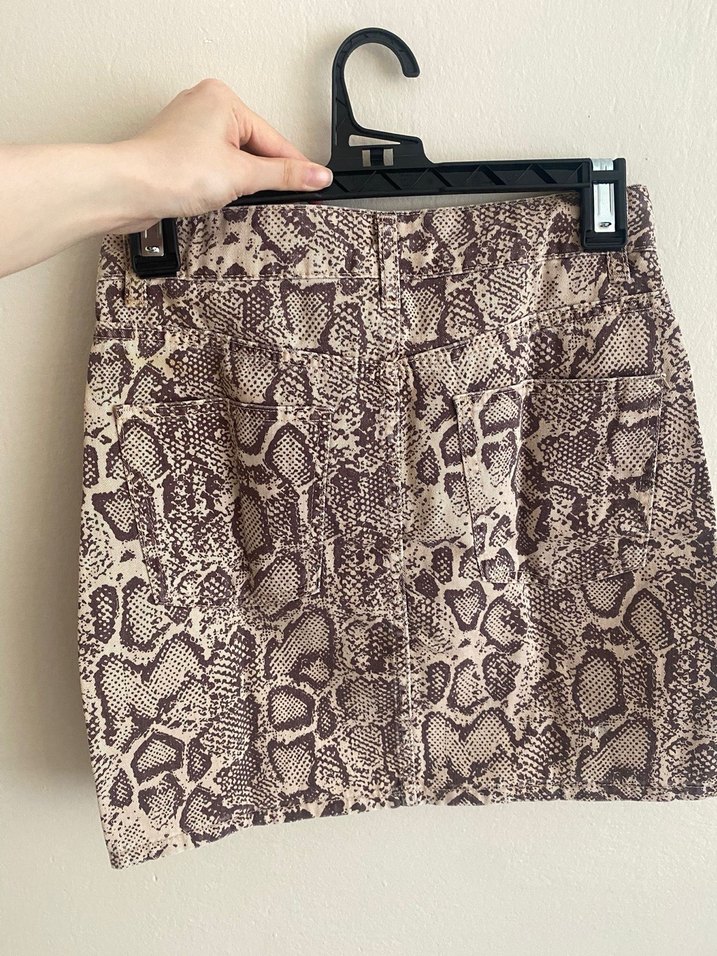 Kahverengi Yılan Desenli Mini Etek - Görsel 2