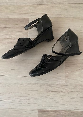 Siyah Tokalı Kadın Topuklu Sandalet - Görsel 2