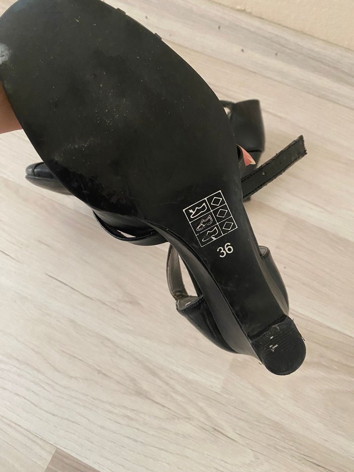 Siyah Tokalı Kadın Topuklu Sandalet - Görsel 3