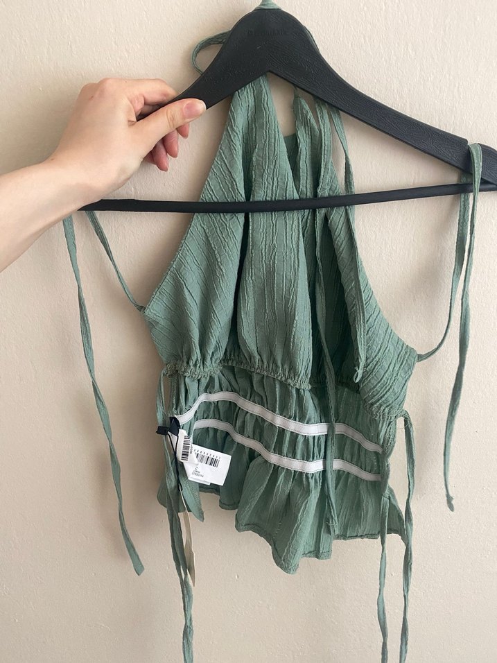 Yeşil Bağlamalı Halter Yaka Crop Top - Görsel 3