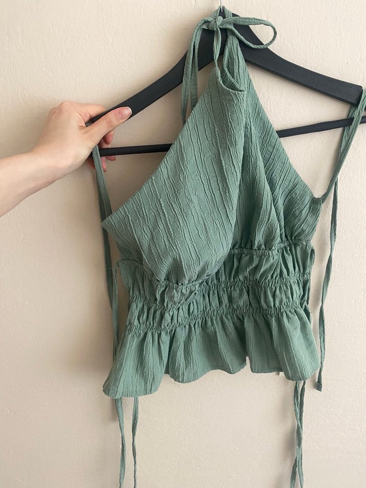Yeşil Bağlamalı Halter Yaka Crop Top - Görsel 2