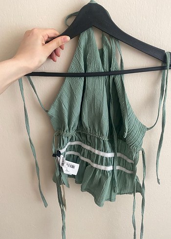 Yeşil Bağcıklı Halter Yaka Crop Top - Görsel 3