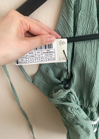 Yeşil Bağcıklı Halter Yaka Crop Top - Görsel 4