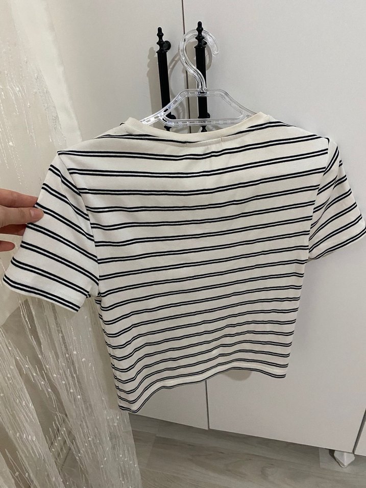 Çizgili Beyaz Kısa Kollu Tişört - Görsel 3