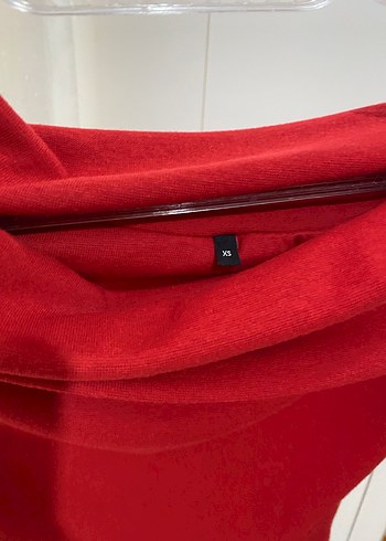 Kırmızı Drapeli Kayık Yaka Kadın Bluz - Görsel 3