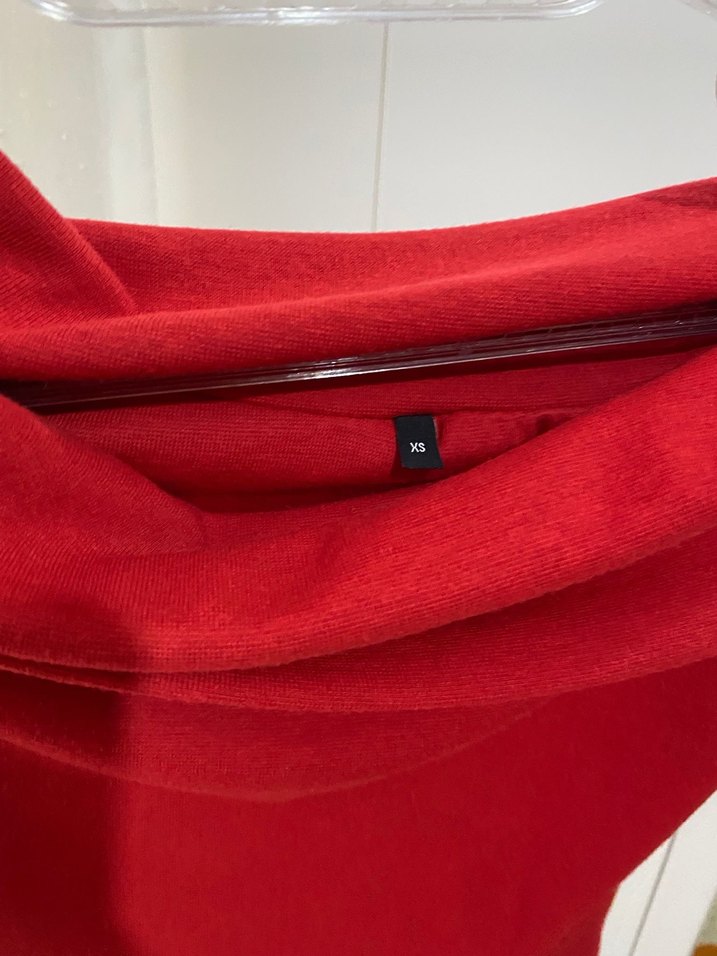 Kırmızı Drapeli Kayık Yaka Kadın Bluz - Görsel 3