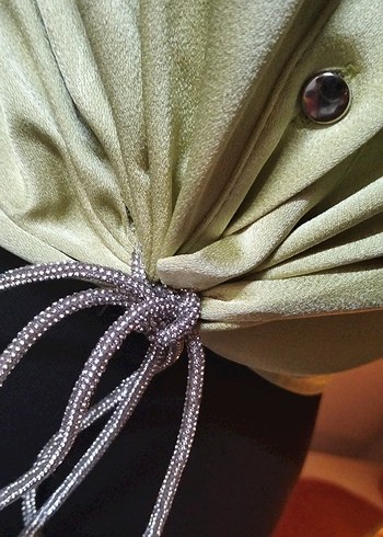 36/S beden, Kısa Kesim Saten Düğmeli Kolsuz Kadın Gömlek - Görsel 3