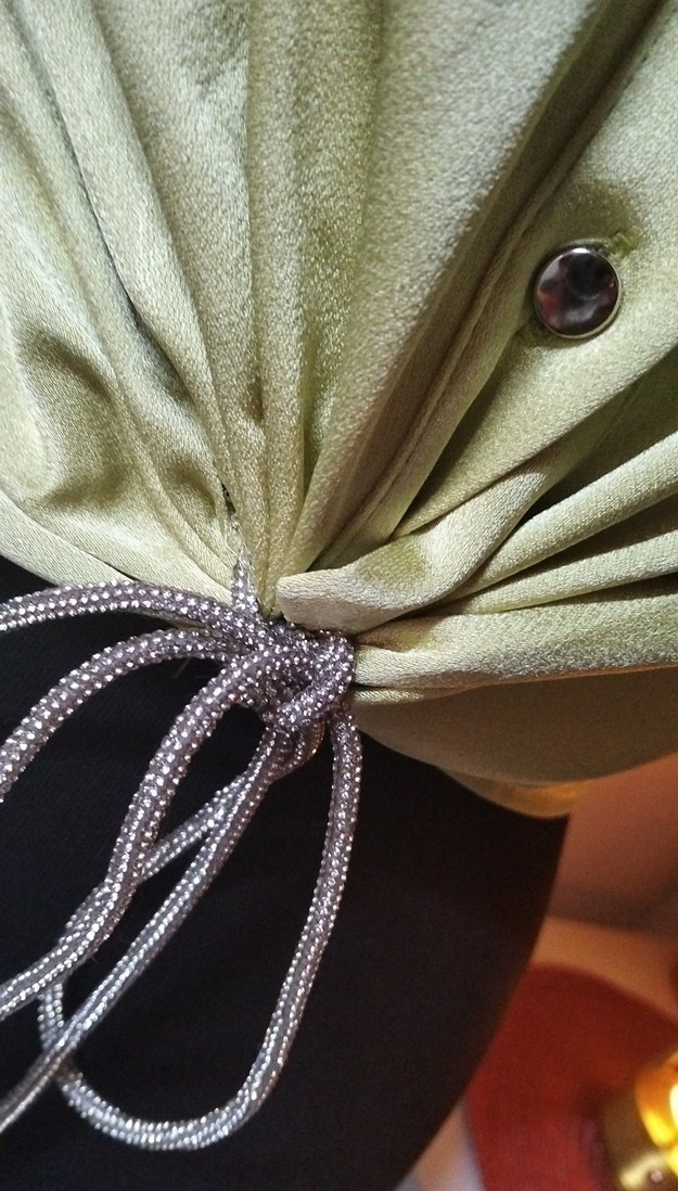 36/S beden, Kısa Kesim Saten Düğmeli Kolsuz Kadın Gömlek - Görsel 3