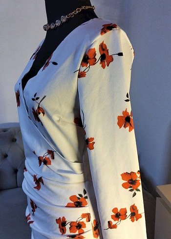 38/M beden boy 90 cm, Çiçek Desenli V Yaka Elbise - Görsel 5