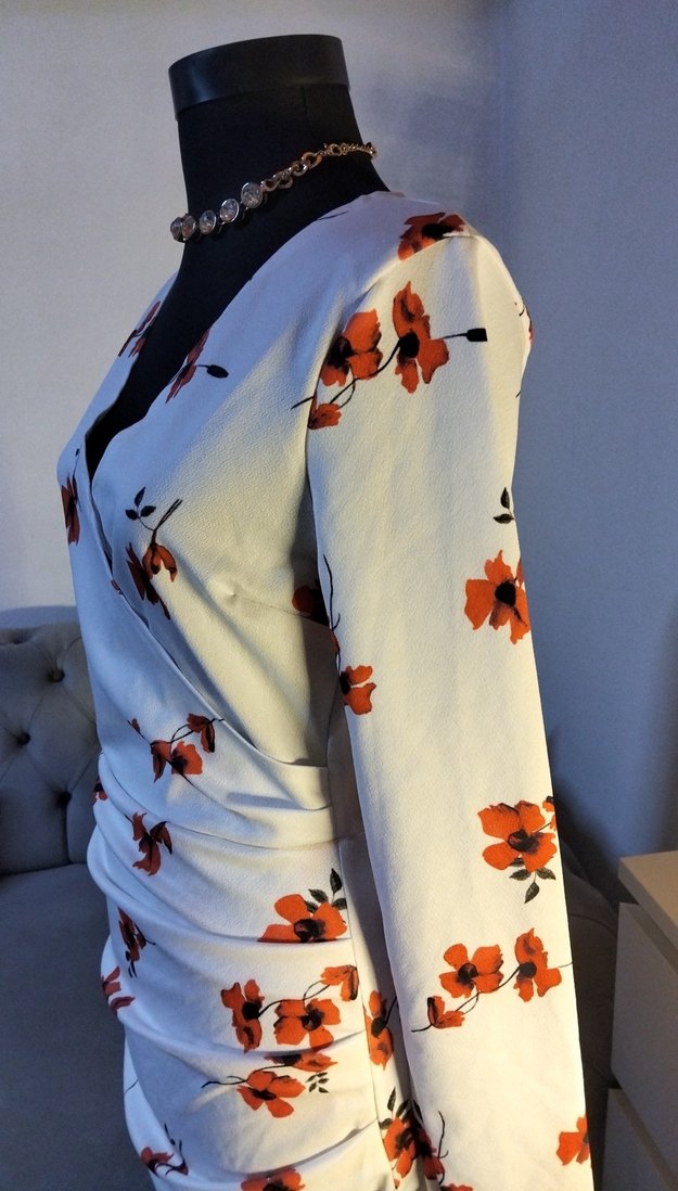 38/M beden boy 90 cm, Çiçek Desenli V Yaka Elbise - Görsel 5