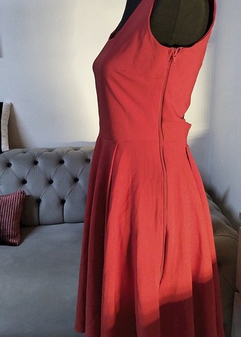 38/M beden boy 95 cm. Kırmızı Piliseli Midi Elbise - Görsel 7