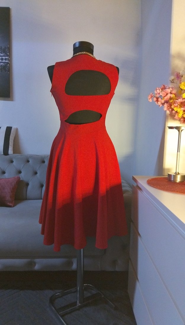 38/M beden boy 95 cm. Kırmızı Piliseli Midi Elbise - Görsel 4