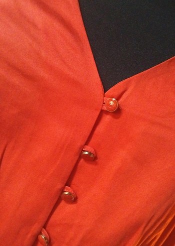 adL 38/M beden. Koyu Kırmızı V Yaka Düğmeli Kadın Bluz - Görsel 2